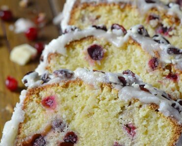 Christmas Cranberry Pound Cake