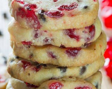 Christmas Maraschino Cherry Shortbread Cookies