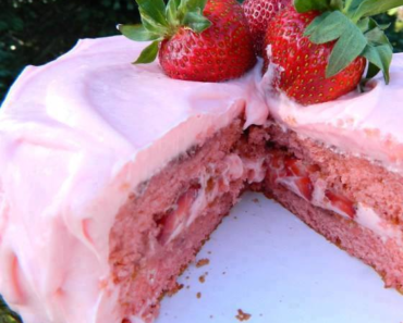 SOUTHERN STRAWBERRY CAKE