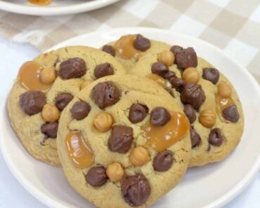 Salted Caramel Chocolate Chip Cookies