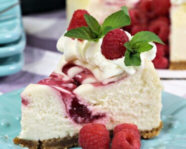 Instant Pot Raspberry Cheesecake