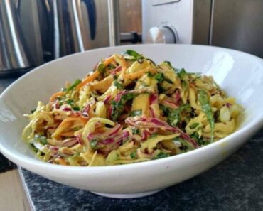 CHICKEN COLESLAW WITH PINEAPPLE RECIPE