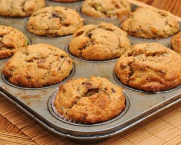 EASY BANANA MUFFINS