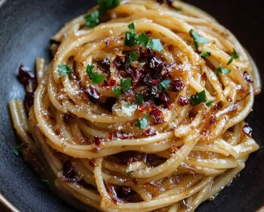 Pasta with Chilli Oil and caramelized Onion