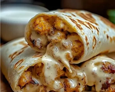 Cheesy Garlic Chicken Wraps