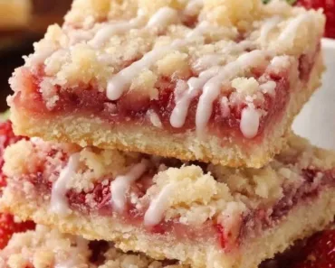 Easy Strawberry Shortcake Bars with Buttery Crust