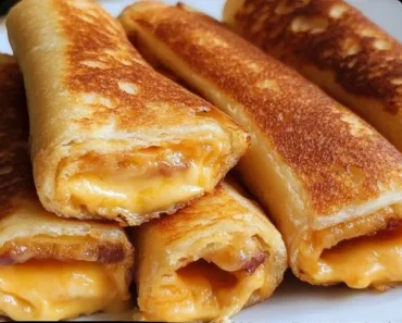Easy Grilled Cheese Roll Ups Recipe – Quick Snack or Lunch Idea