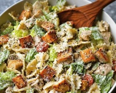 Easy Chicken Caesar Pasta Salad Recipe
